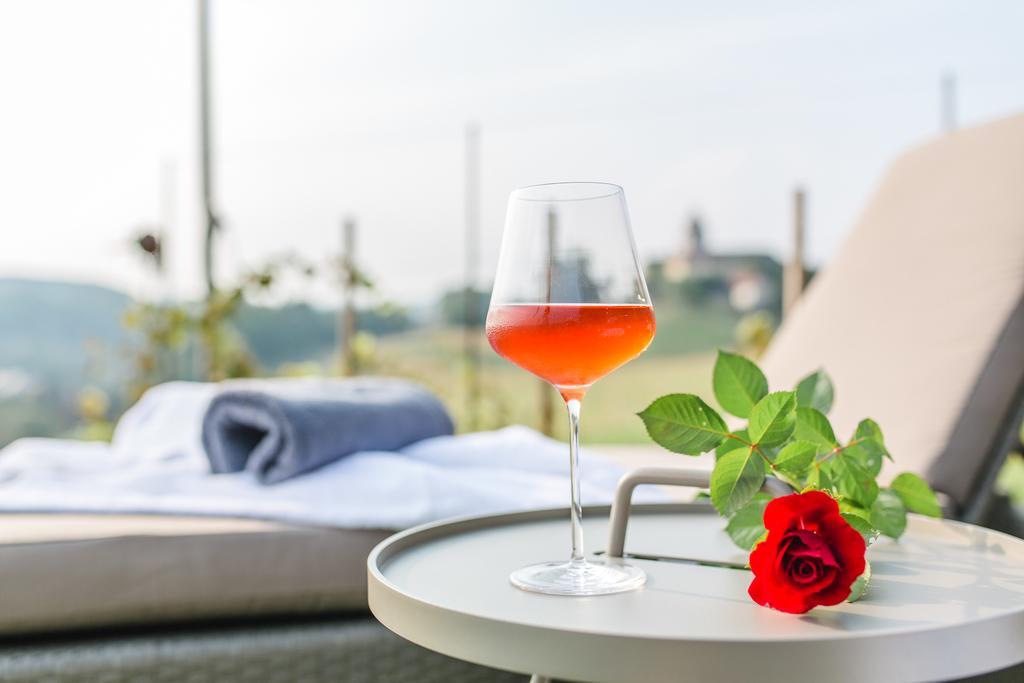 Wohnen Im Wein Lägenhet Ehrenhausen Exteriör bild